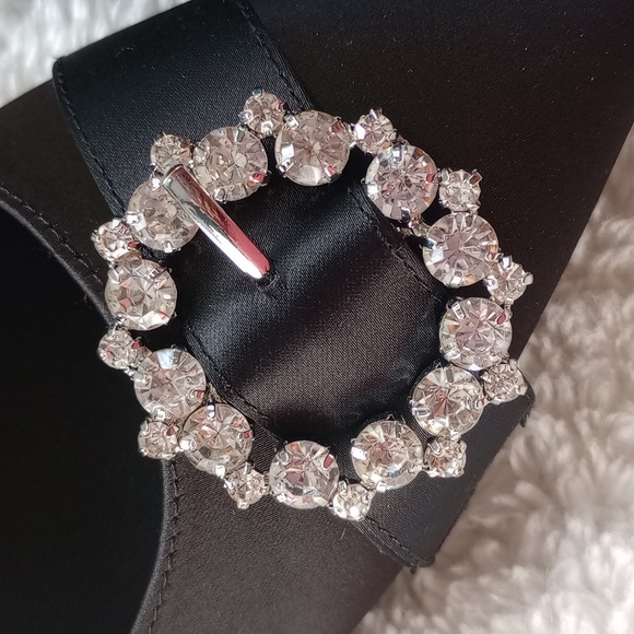 Anne Klein Raylee 2" Pump Women's Size 7 Pointed Toe W/ Sparkling Brooch Dressy - Picture 7 of 10